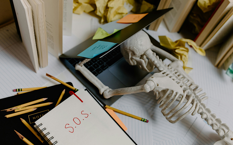 Das Problem: Manuelles Abgleichen von Kontoauszügen mit Kundenkonten ist fehleranfällig und zeitaufwendig